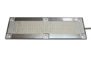 Ceramic surface heating framed in metal [7 / 8]