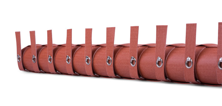 Silicone rubber heater for tubes with hook-in straps